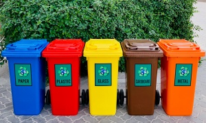 Dubaï - louis vuitton as a Rubbish garbage in dubai 🙌🔥